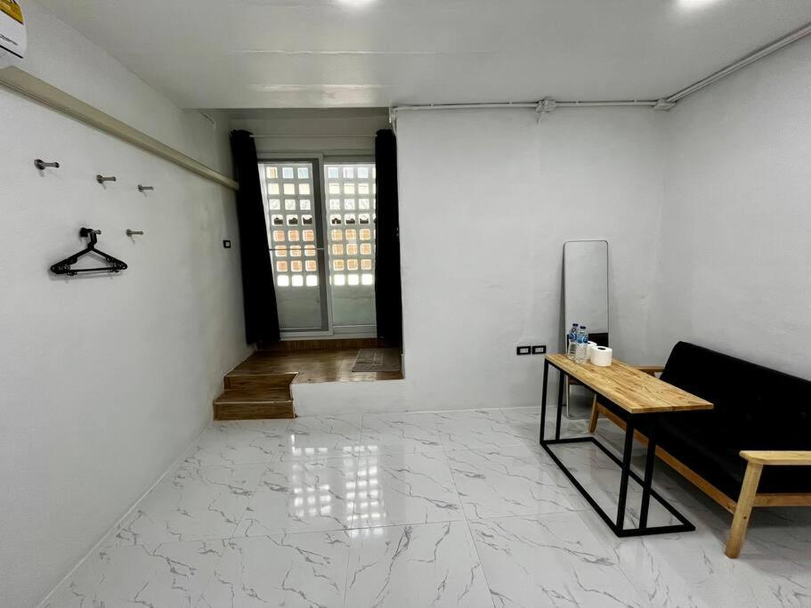 Appartamento Megun 10 L Bangkok Esterno foto
